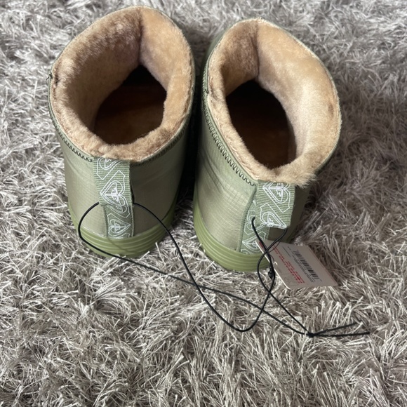 NWT Roxy Green Pow Booty Faux Fur Lined Ankle Boots / Booties Size 8 - Picture 3 of 5